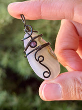 Load image into Gallery viewer, Pale purple agate slice with amethyst gem accent wire wrapped pendant necklace