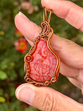 Load image into Gallery viewer, Artisan cab (marina rabinskaya) dragon vein agate with carnelian gem accent wire wrapped pendant necklace