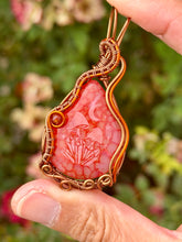Load image into Gallery viewer, Artisan cab (marina rabinskaya) dragon vein agate with carnelian gem accent wire wrapped pendant necklace
