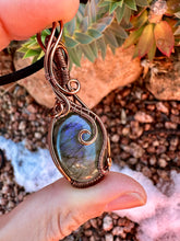 Load image into Gallery viewer, Purple Labradorite Wire Wrapped Pendent Necklace