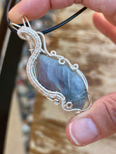 Load image into Gallery viewer, Purple/Pink flash labradorite Wire wrapped pendant
