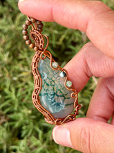 Load image into Gallery viewer, Artisan cab (marina rabinskaya) green dragon vein (mushie etched) agate with green aventurine + tree agate gem accents wire wrapped pendant necklace
