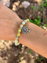 Load image into Gallery viewer, Serpentine with tree charm stretchy 7” bracelet
