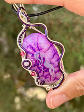 Load image into Gallery viewer, Artisan cab (Marina rabinskaya) dragon vein pink (dyed) agate with raspberry jade + rose quartz gem accents wire wrapped pendant necklace
