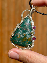 Load image into Gallery viewer, DESIGNER CAB (etched by Marina Rabinskaya) Bloodstone with ruby and prehnite inclusions  Wire wrapped pendant
