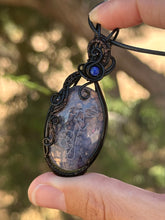 Load image into Gallery viewer, Artisan cab (Marina Rabinskaya) dragon vein agate with lapis lazuli gem accent wire wrapped pendant necklace
