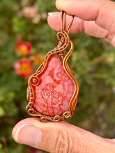 Load image into Gallery viewer, Artisan cab (marina rabinskaya) dragon vein agate with carnelian gem accent wire wrapped pendant necklace
